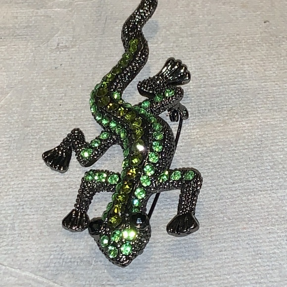 Emerald Colour VTG (style?)Lizard Gecko Reptile Rhinestones Brooch Pin - Picture 2 of 9